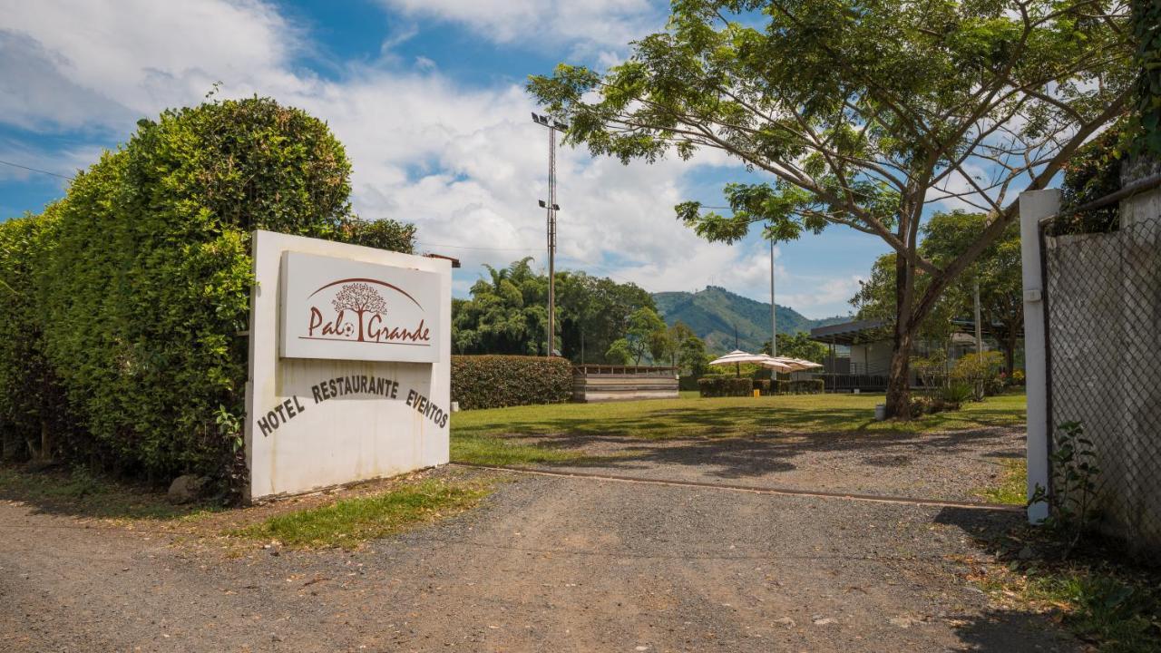 Hotel Palo Grande Cf Pereira Combia Baja Zewnętrze zdjęcie